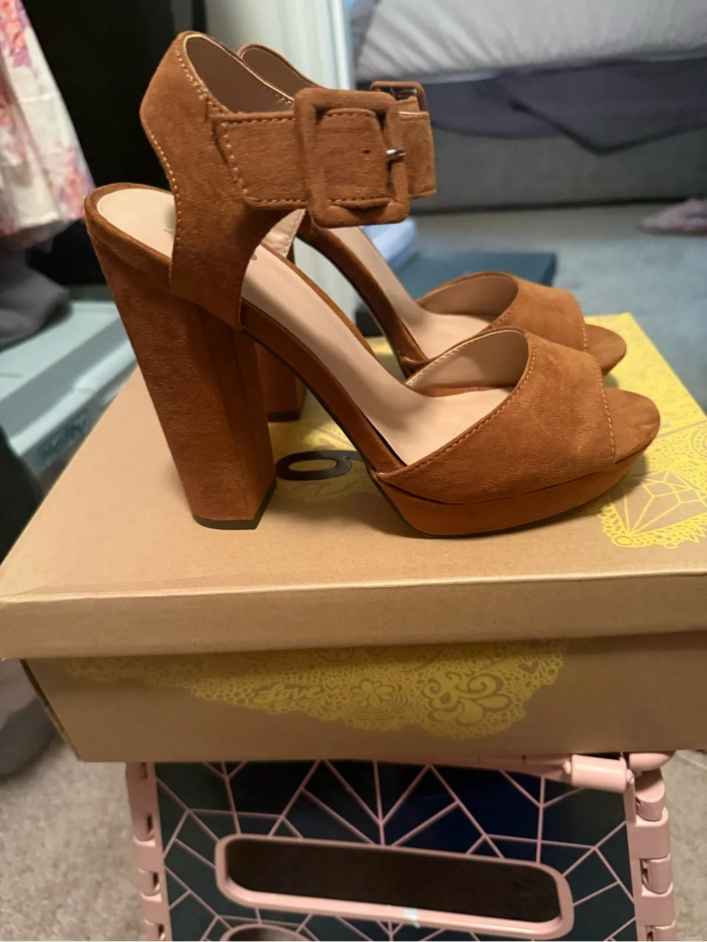 Brand New Women's Suede Platform Block Heel Sandals - Brown